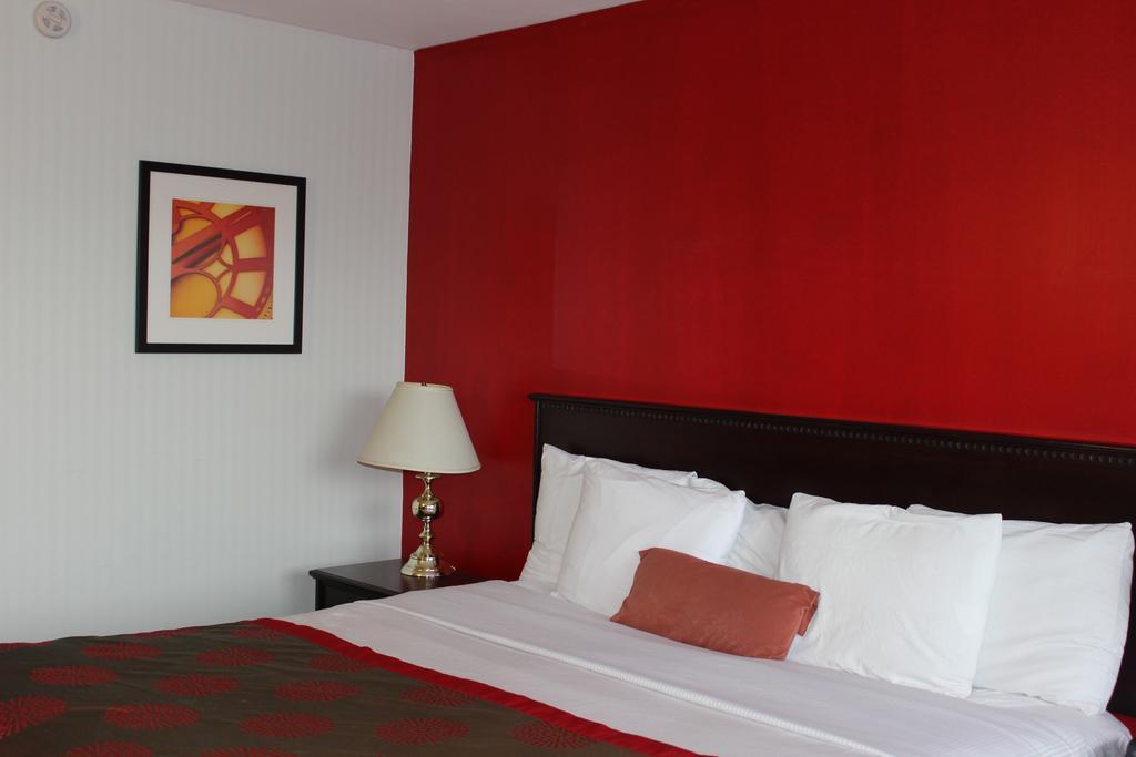 Ramada Limited Calgary YYC Exterior foto