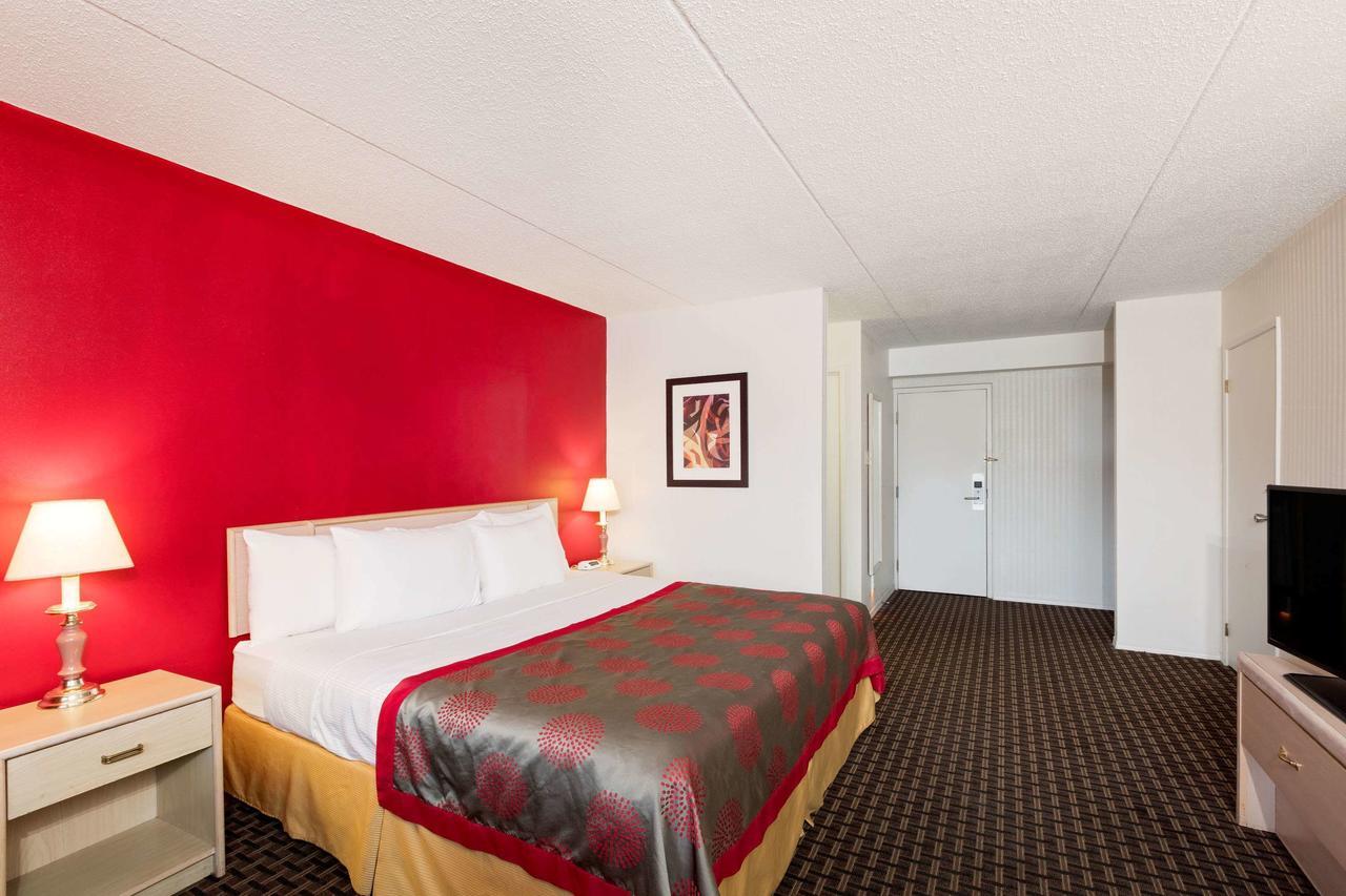 Ramada Limited Calgary YYC Exterior foto